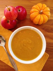 Homemade Healthy Roasted Pumpkin and Apple Soup