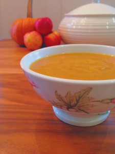 Homemade Healthy Roasted Pumpkin and Apple Soup