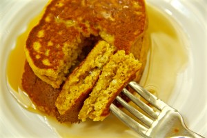 Healthy whole wheat and cinnamon pumpkin pancakes
